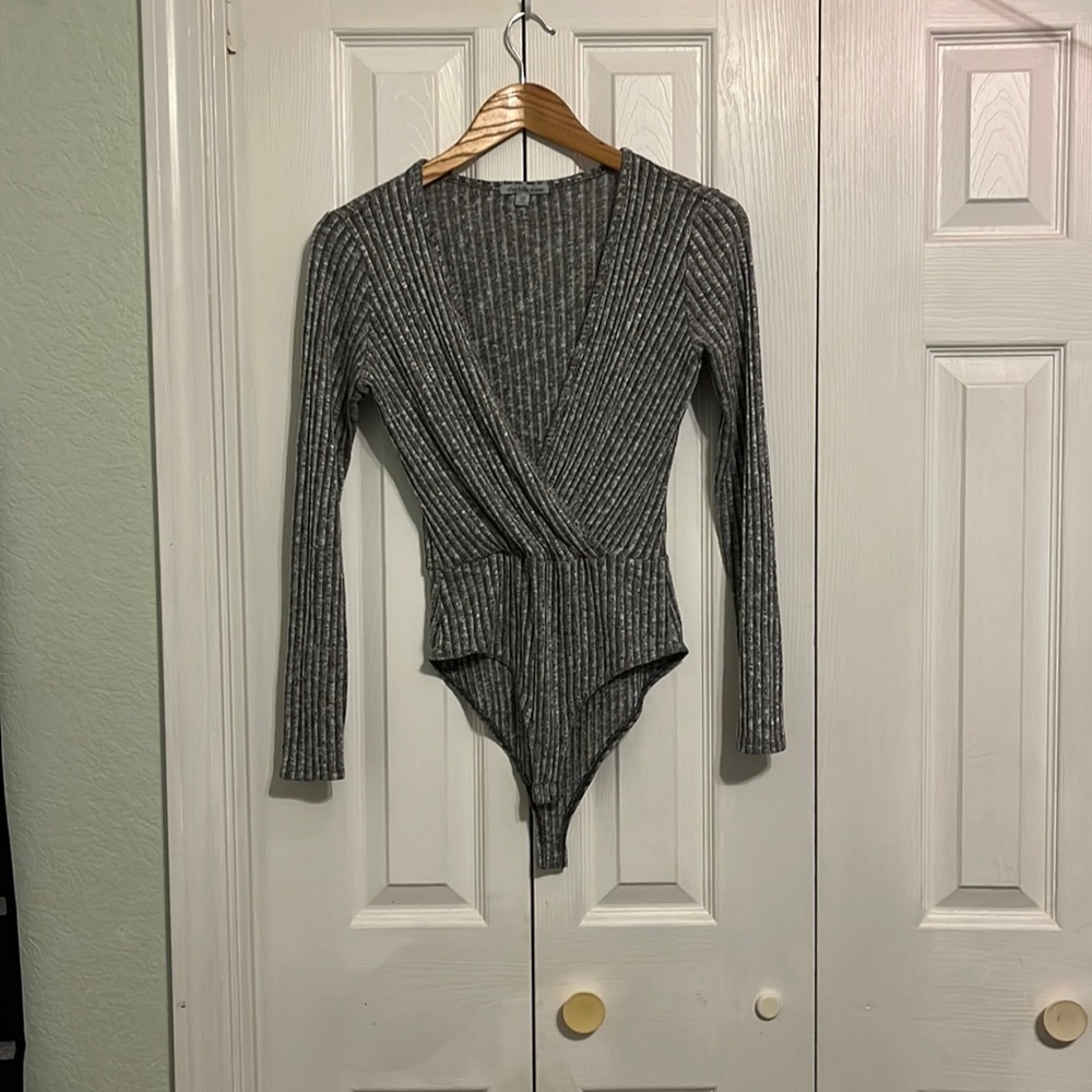 Charlotte Russe long sleeve grey top.